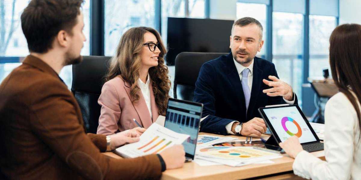 How Business Setup Consultants in Dubai Assist with Industry-Specific Licensing