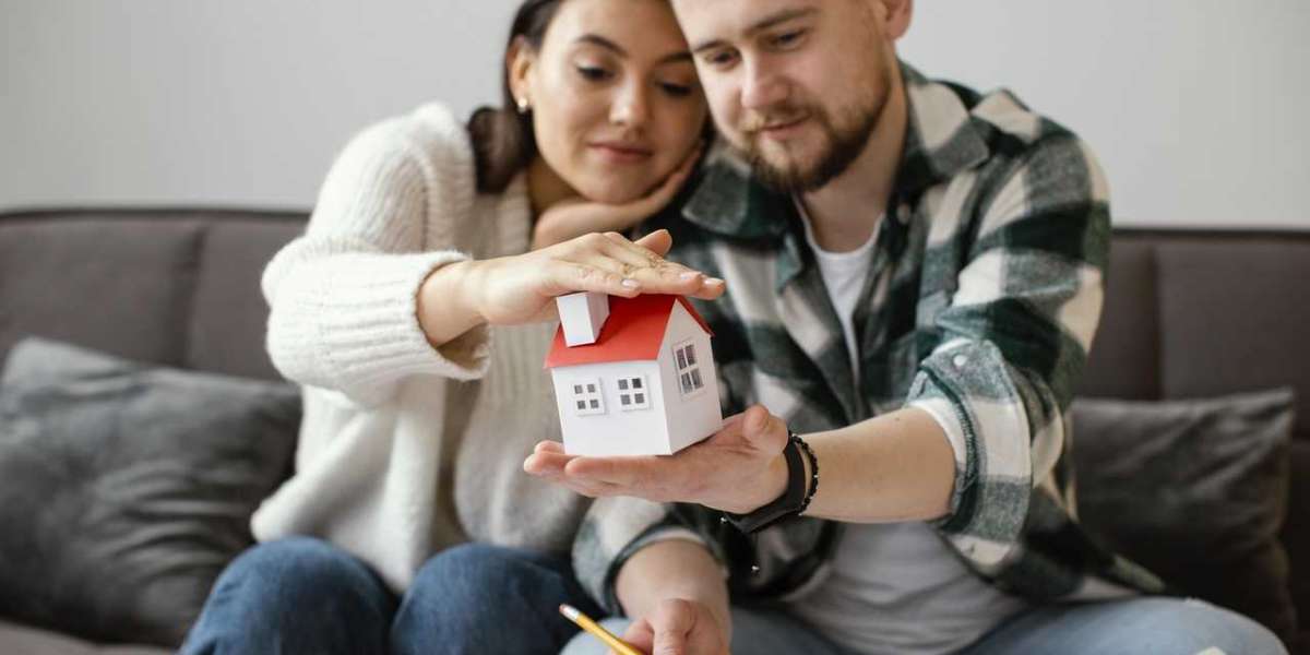 Is Refinancing Your Mortgage Worth It? The Key to Reducing Your Monthly Costs