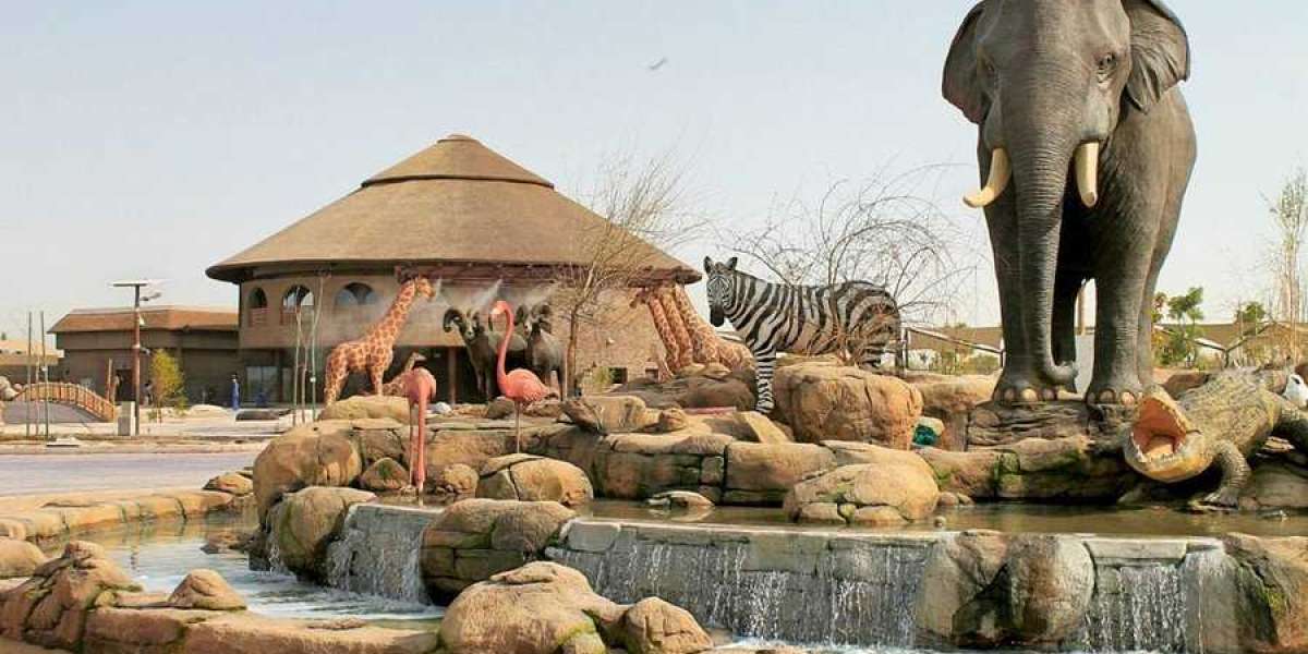 Wondering What to Do in Dubai? Explore Dubai Safari Park and Evening Desert Safari Tours!